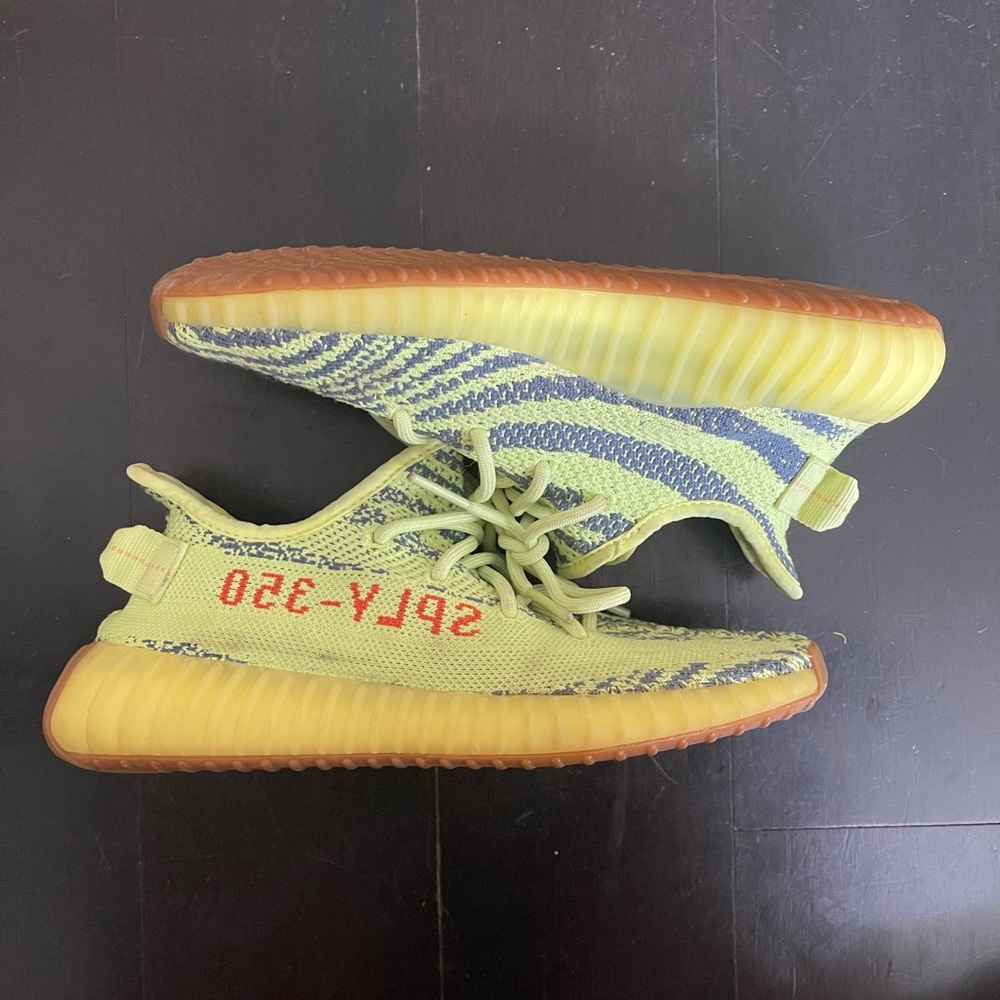 Yeezy Boost 350 V2 Semi Frozen Yellow/Gum